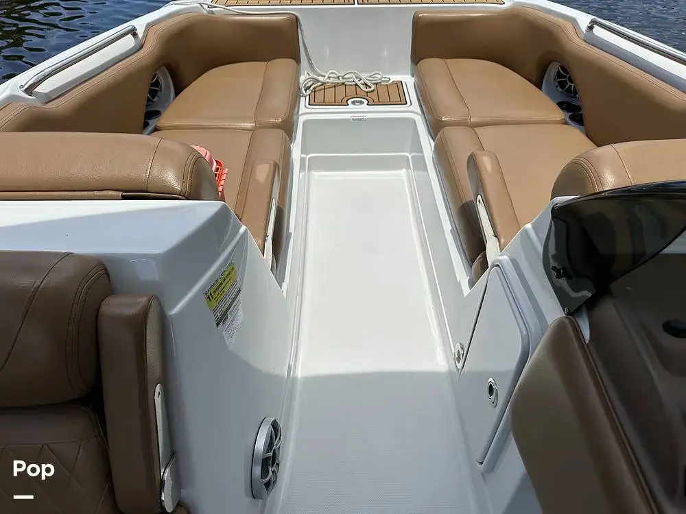 2023 Crownline e225 xs