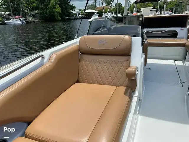 Crownline E225 XS