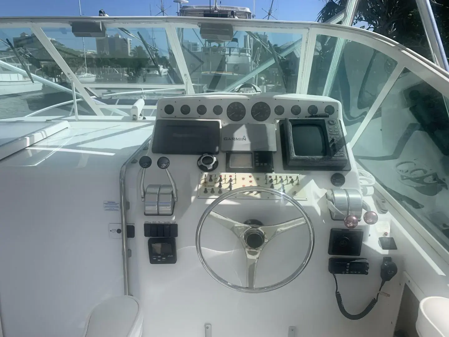 2002 Dolphin 35 express