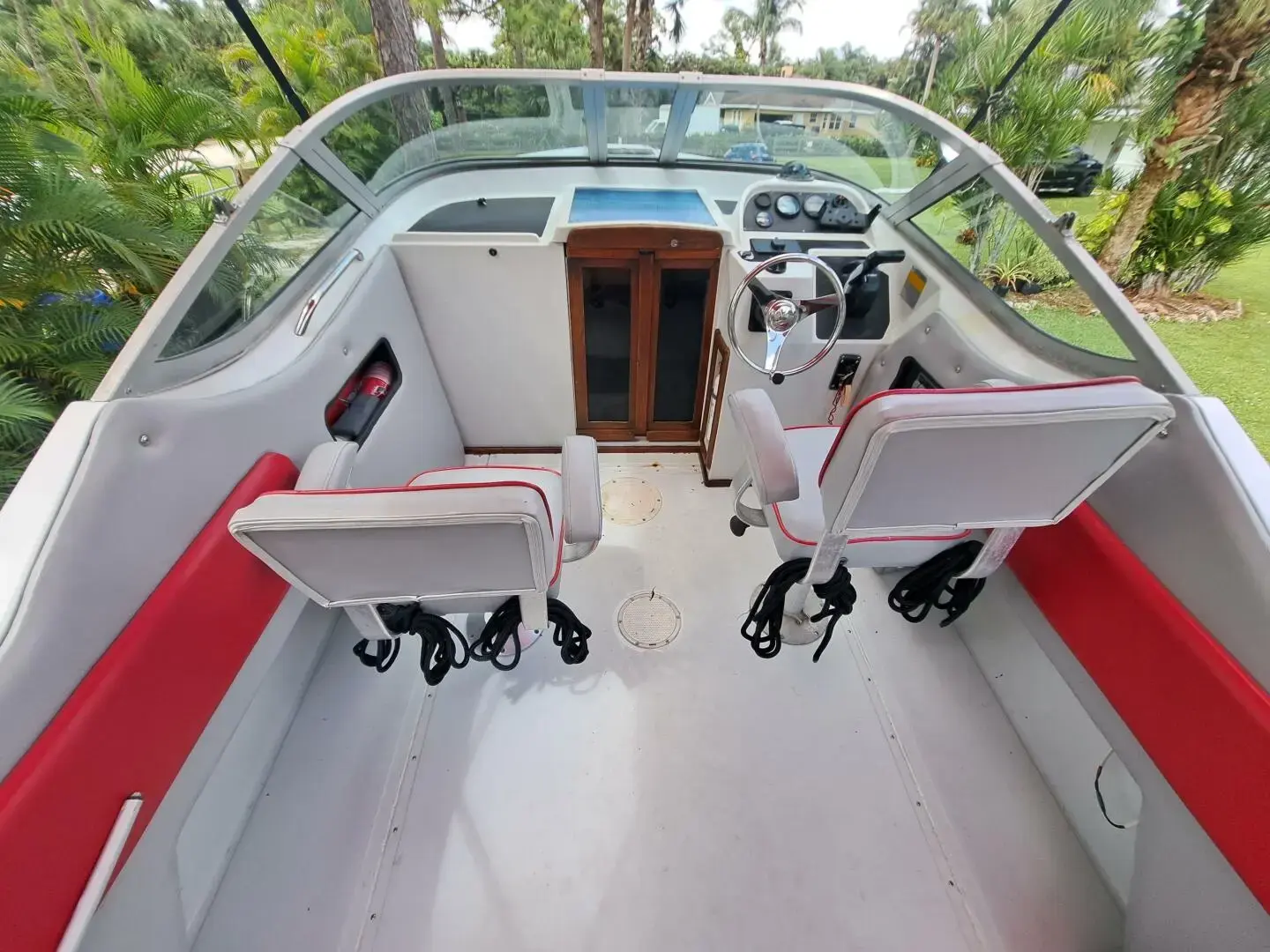 1988 Boston Whaler temptation 2200