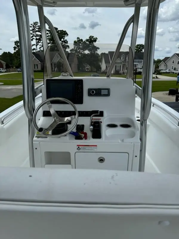 2016 Sea Hunt ultra 234