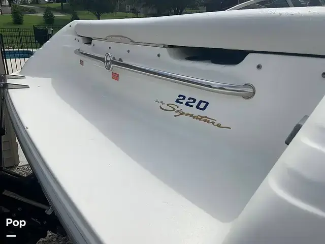 Sea Ray 220 Signature Select