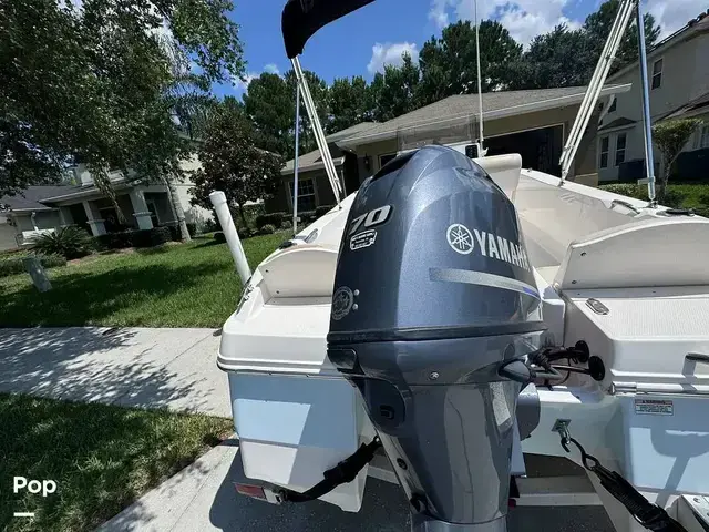 Robalo R160