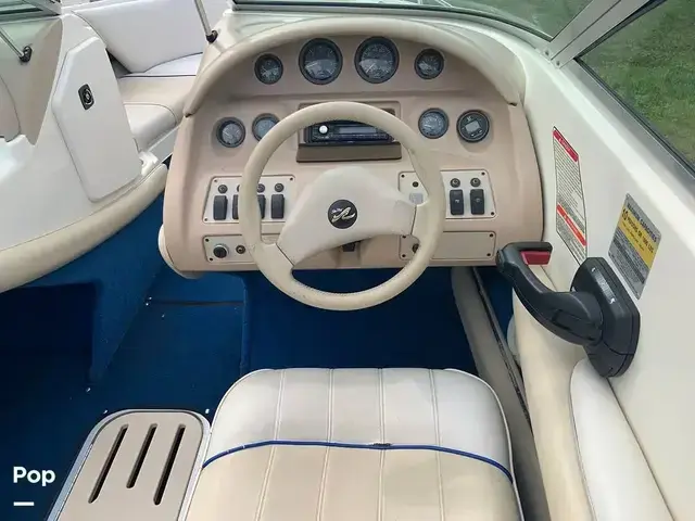 Sea Ray 220 Signature Select