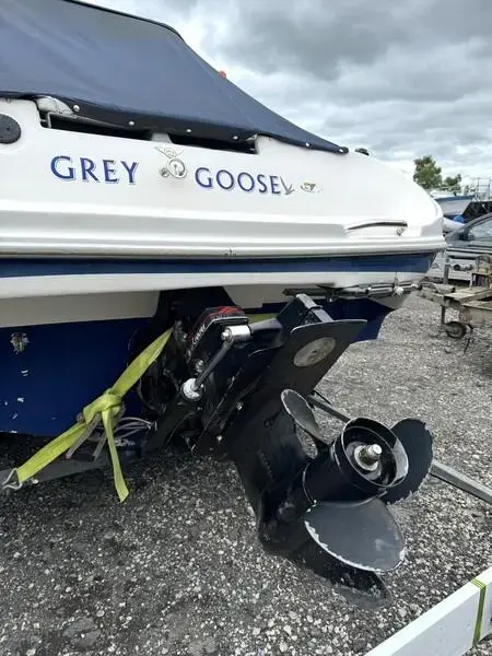 1998 Bayliner 252 capri