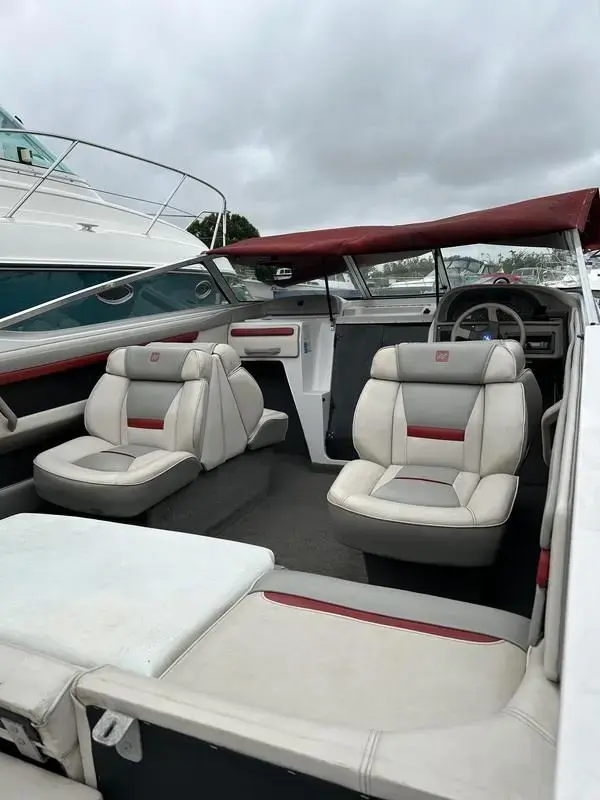 1994 Four Winns 215 sundowner cuddy cabin-cruiser