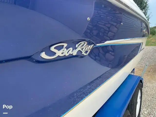 Sea Ray 220 Signature Select