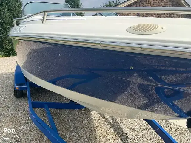 Sea Ray 220 Signature Select