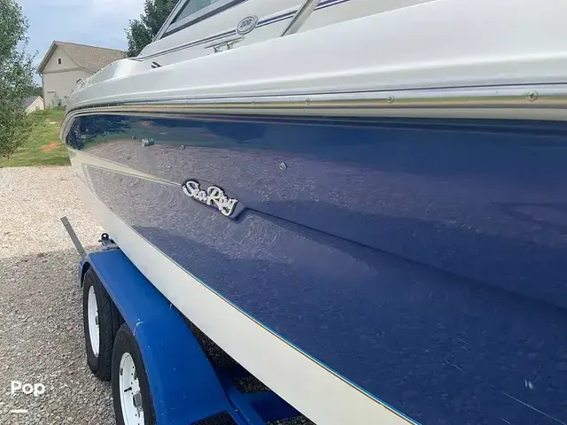 Sea Ray 220 Signature Select