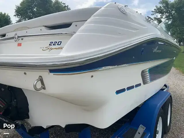 Sea Ray 220 Signature Select