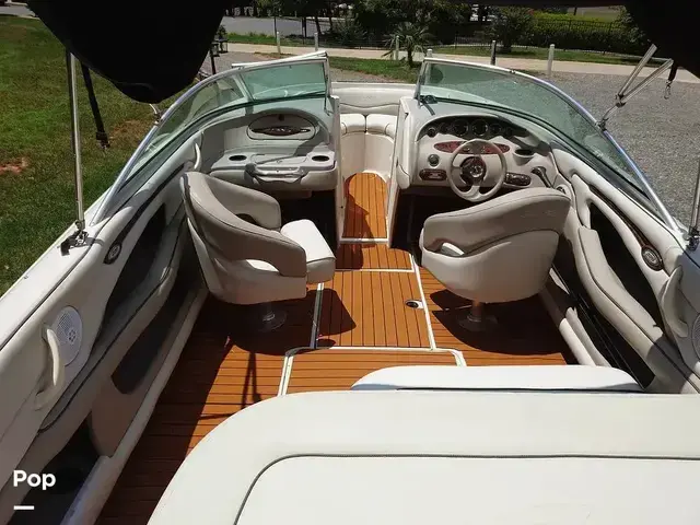 Sea Ray 220