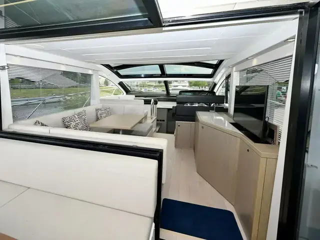 Sunseeker Predator 54