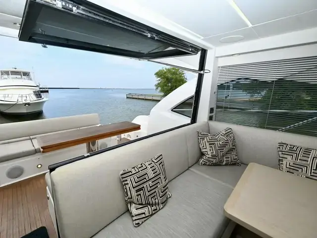 Sunseeker Predator 54