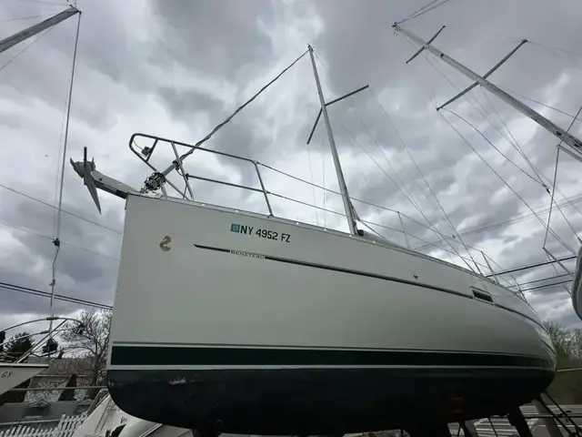 Beneteau Oceanis 323