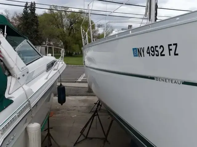 Beneteau Oceanis 323