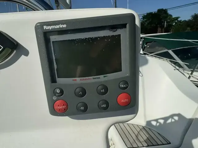 Beneteau Oceanis 323