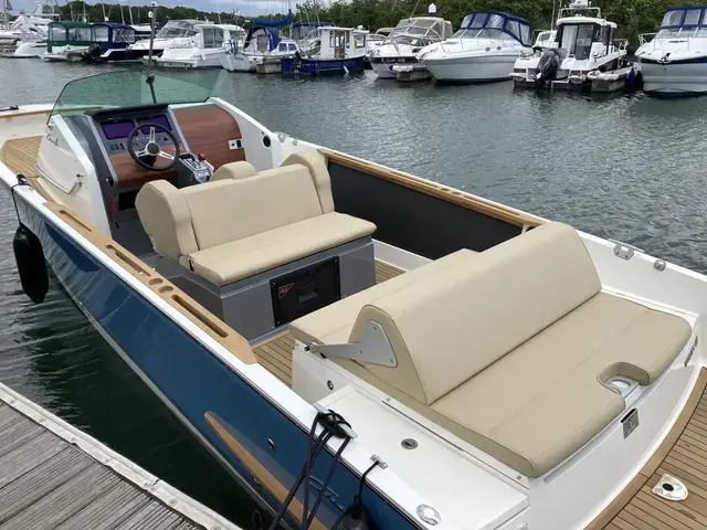 Cormate Utility 27 Supermarine