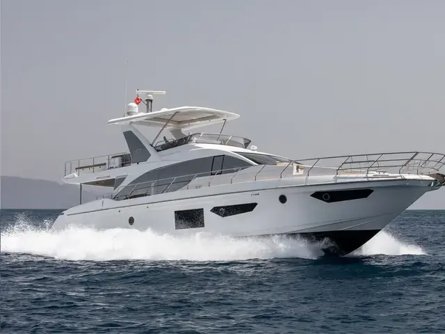 Azimut 66 Fly