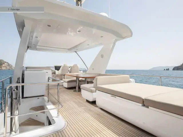 Azimut 66 Fly