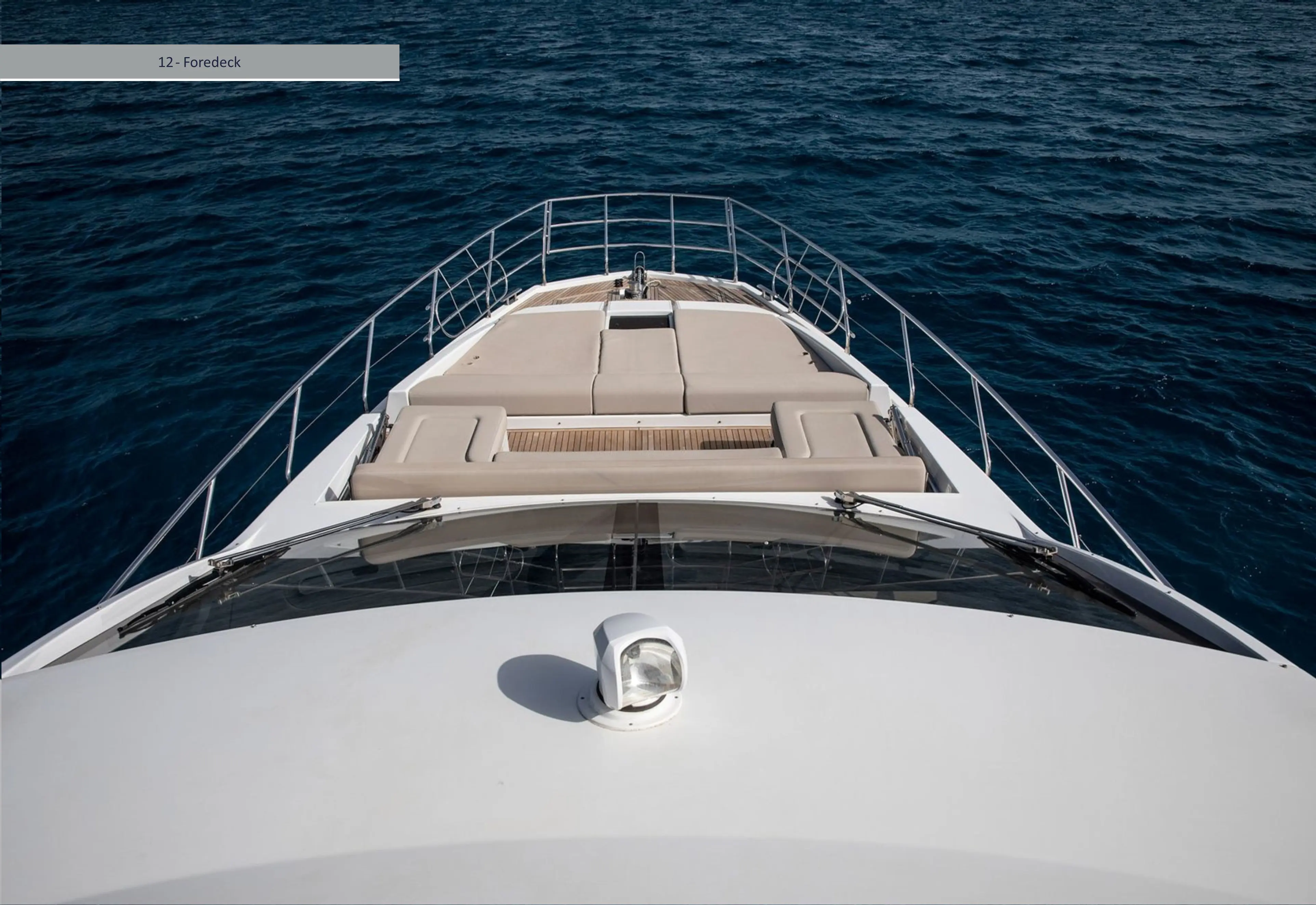 2019 Azimut 66 flybridge