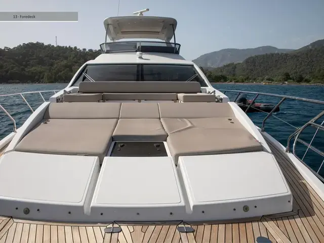 Azimut 66 Fly