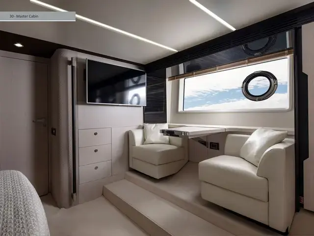 Azimut 66 Fly