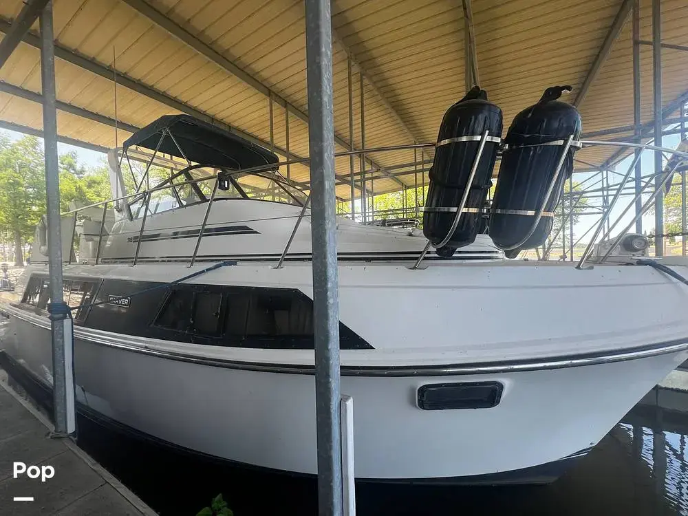 1988 Carver 3697 mariner