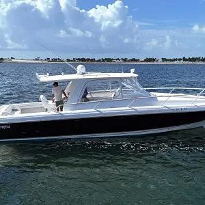 2009 Intrepid Boats 390 Sport Yacht