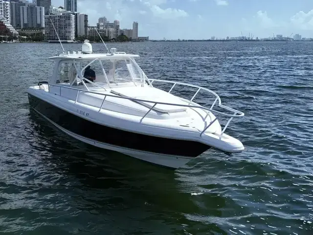 Intrepid Boats 390 Sport Yacht