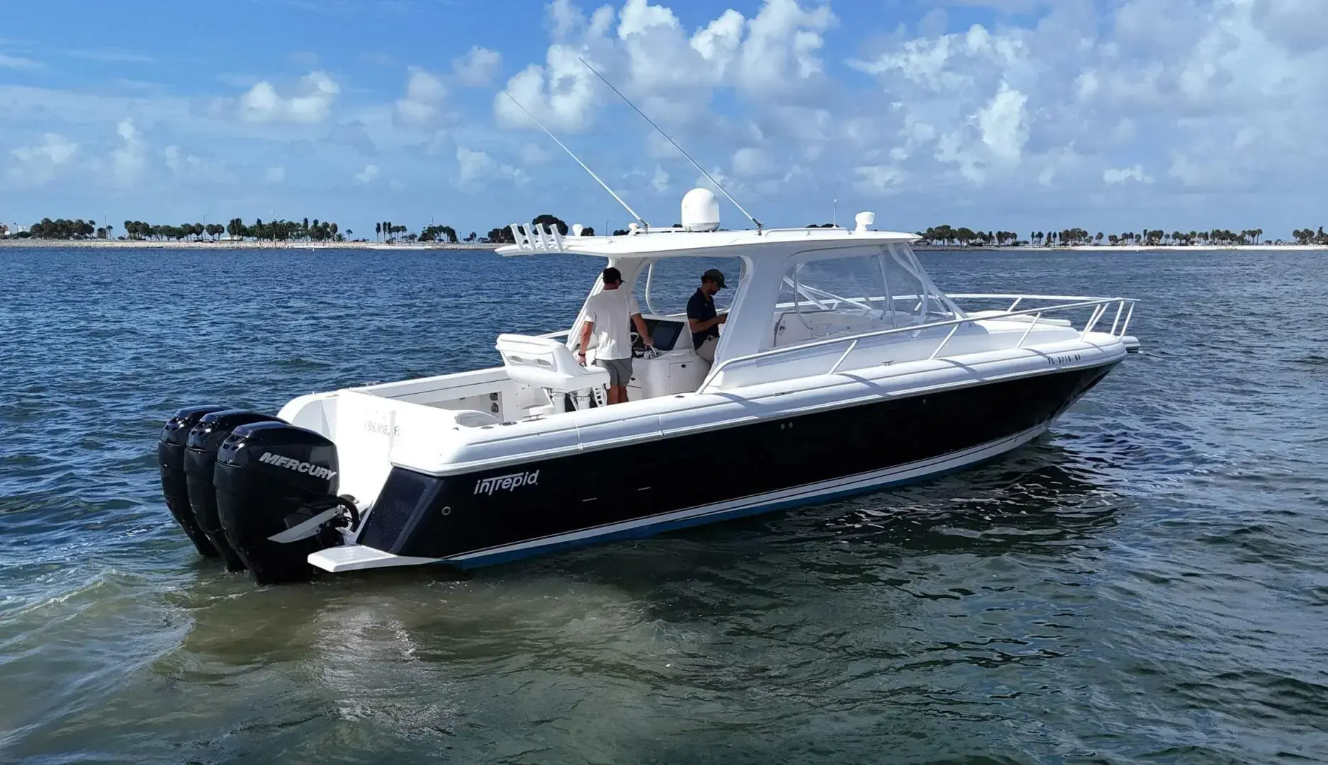 2009 Intrepid 390 sport yacht