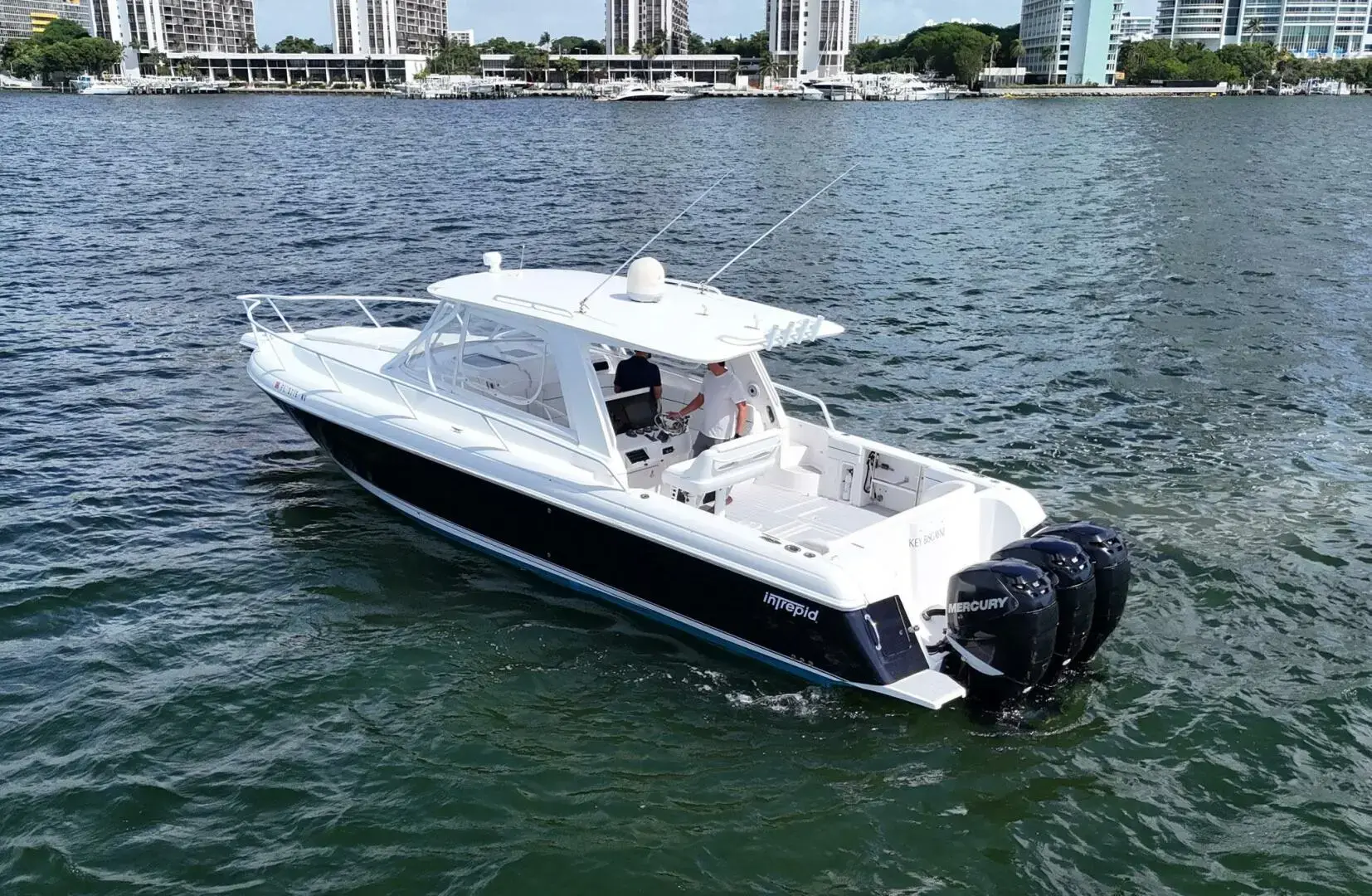 2009 Intrepid 390 sport yacht