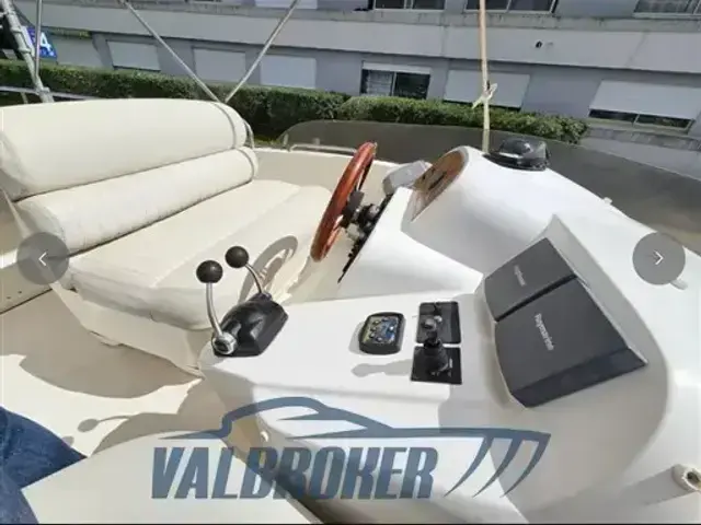 Sealine F37