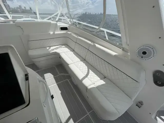 Intrepid Boats 390 Sport Yacht