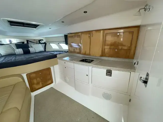 Intrepid Boats 390 Sport Yacht