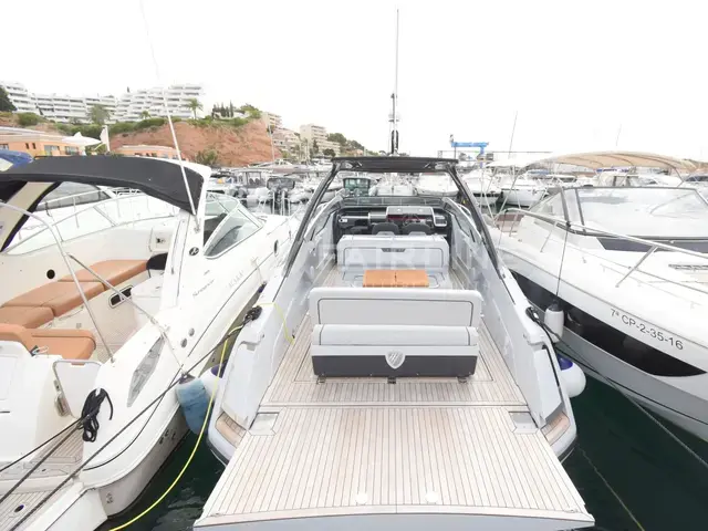 Fairline F Line 33