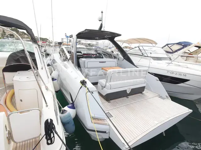 Fairline F Line 33