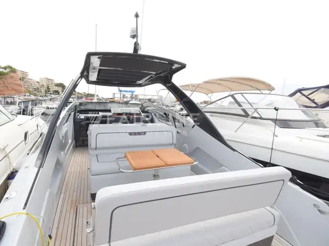 Fairline F Line 33