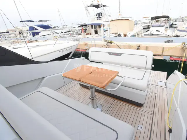 Fairline F Line 33