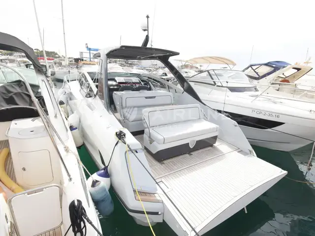 Fairline F Line 33