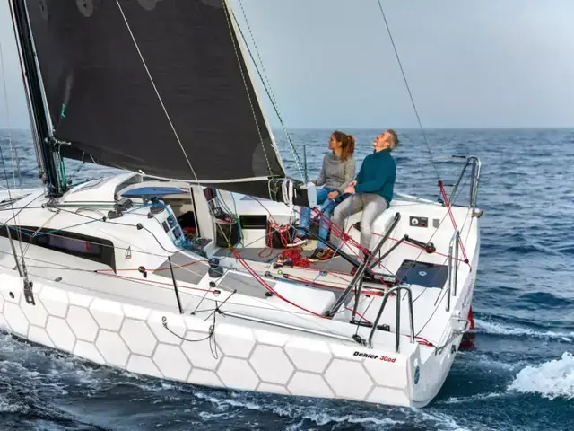 Dehler 30