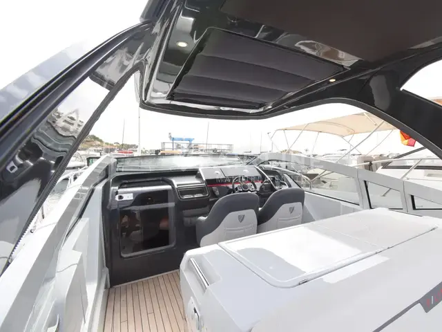 Fairline F Line 33