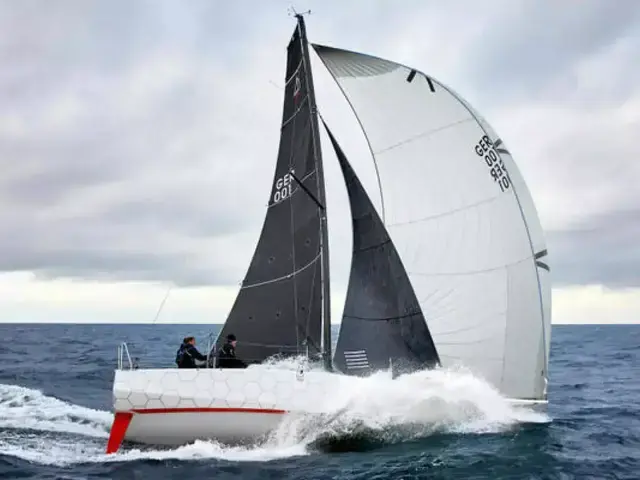 Dehler 30