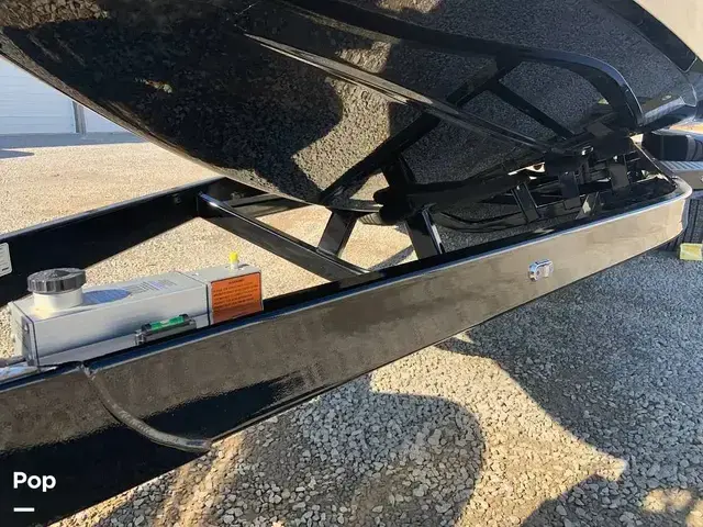 Malibu Wakesetter 26 LSV