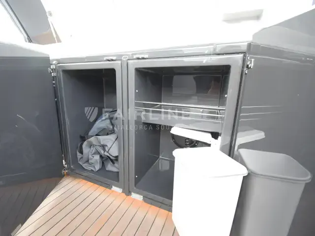 Fairline F Line 33