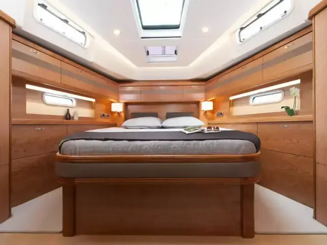 Moody 54 Decksaloon