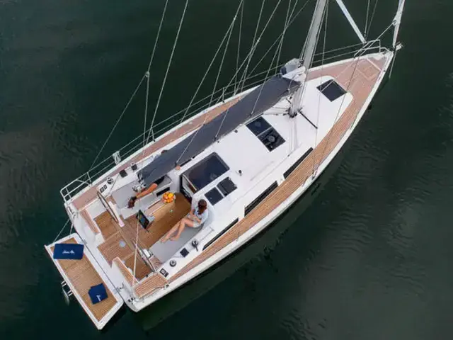 Hanse 348