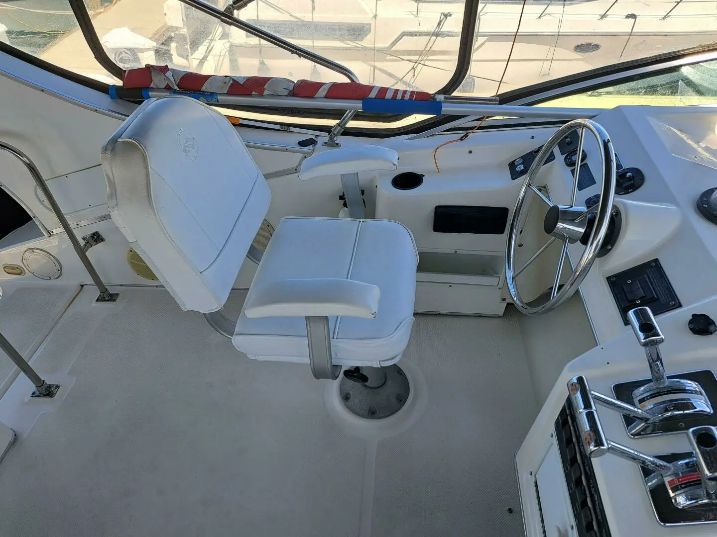 1996 Bayliner 3988