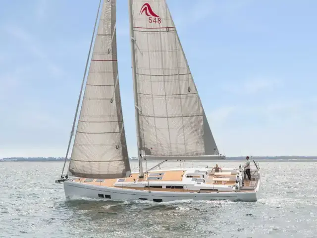 Hanse 548