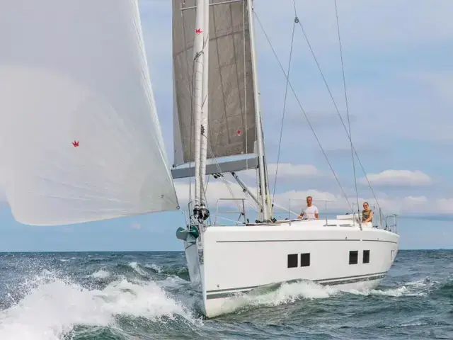 Hanse 548