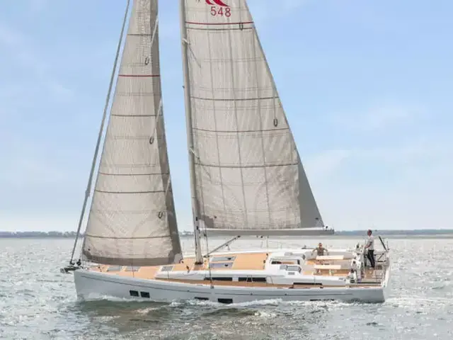 Hanse 548